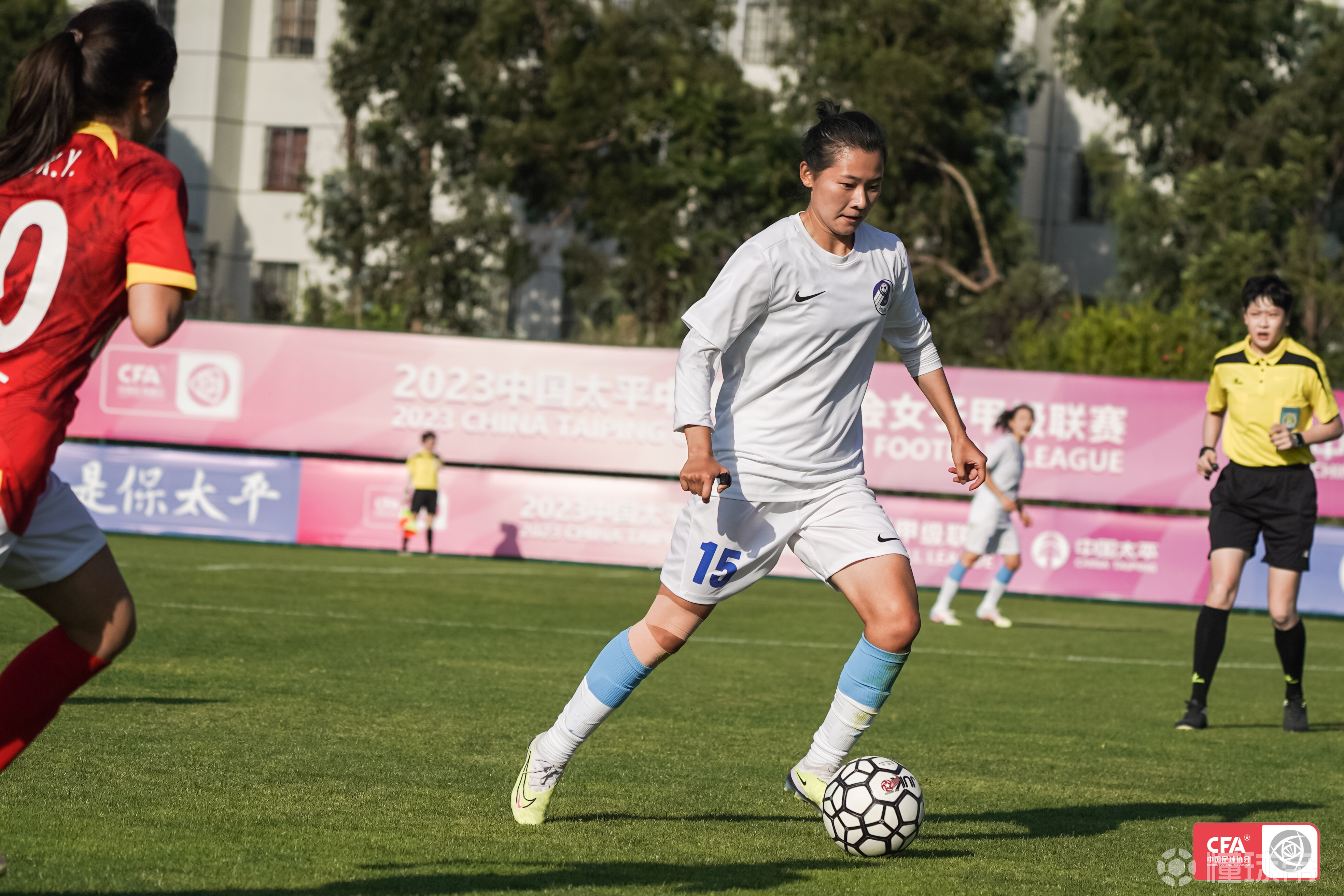 包含俄罗斯女足实力强劲，国内联赛赛事持续火热中的词条